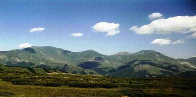 Dosya:Šar Mountains, view from the Republic of Macedonia.jpg